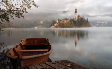 Zamki i pałace w literaturze i filmie Zamki i pałace w literaturze i filmie