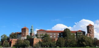 Zamek jako rezydencja królewska: Odkryj bogactwo i przepych zamków Zamek jako rezydencja królewska
