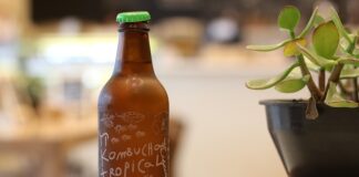 Czy kombucha zawiera cukier?